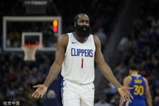 激烈进攻的 激烈进攻的